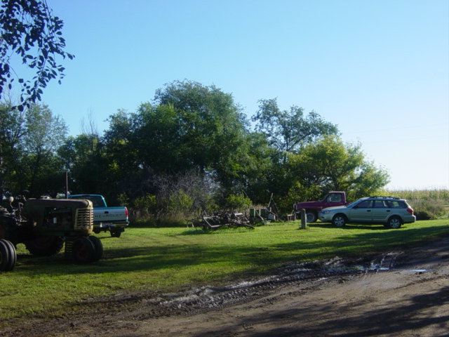 2004-09-25-Scott-Farm-Sale-29.JPG